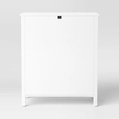 Traditional 4 Drawer Dresser Classic White - Room Essentials™ 5 Traditional 4 Drawer Dresser Classic White - Room Essentials™ - Image 3