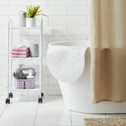 15"x27" Rounded Bath Mat White - Room Essentialsā¢