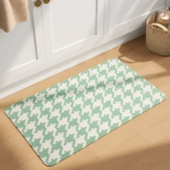 1'8"x2'10" Houndstooth Rug - Room Essentials™